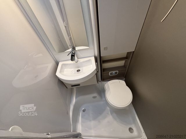 Semi-integrated camper BÜRSTNER Travel Van T 620 G *Modell 2025*