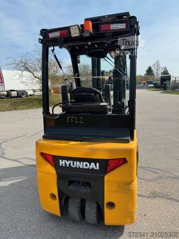 Chariot élévateur frontal HYUNDAI Elektro-Gabelstapler 20BT-9U