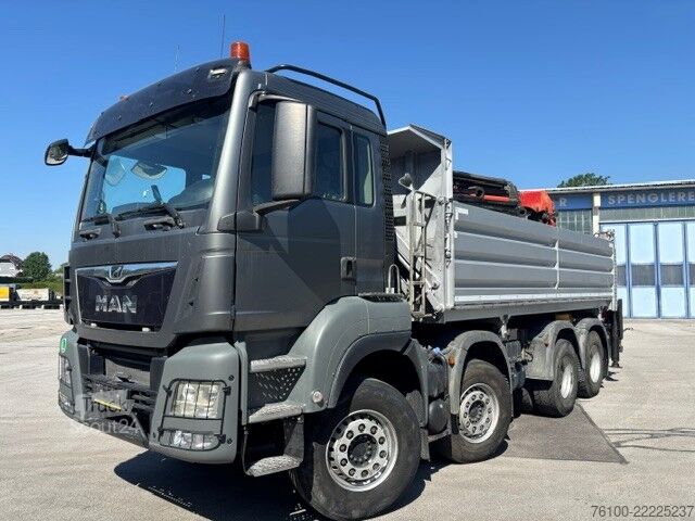 Trostrani kiperski kamion MAN TGS 35.500 Kipper Heckkran abn. PK 22002