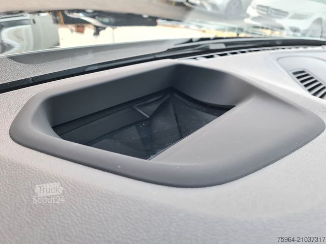 Minibus BMW 530 e T - DriAssPro - PANO - CAM - AHK - HUD