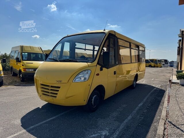Schulbus Iveco BUS CACCIAMALI 65 C