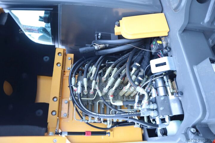 Pelle sur roues Volvo EW60E | 117 HOURS | ROTOTILT + GRIPPER | BUCKET...