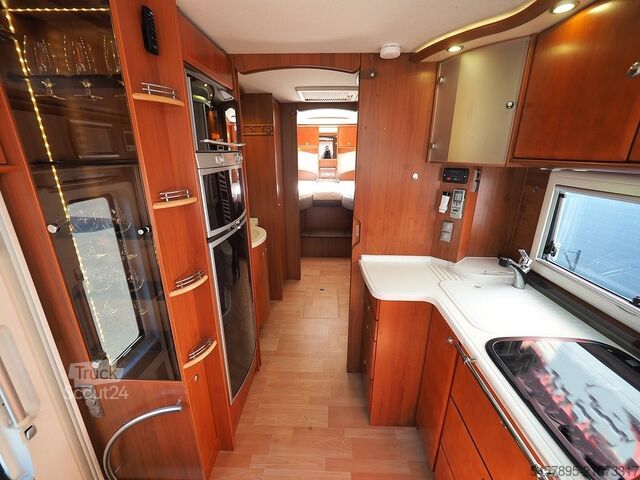 Camper Concorde Charisma 890 LS