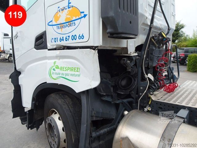 Standard tractor unit IVECO 460 S WAY NP LNG ACTIVE SPACE