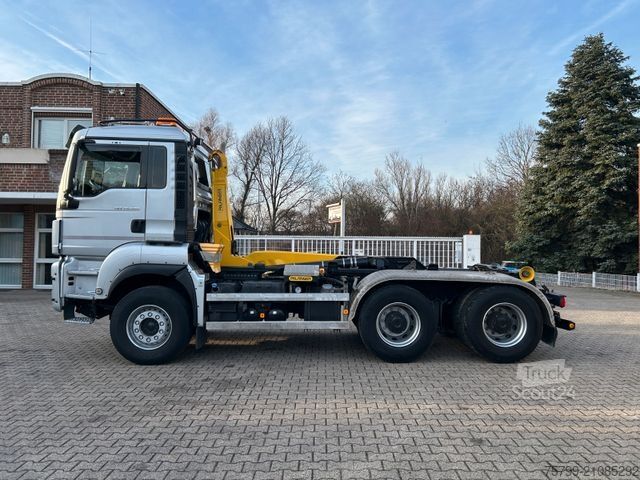 Hakowiec MAN 26.500 Palfinger Abknick-Abroller kurz Radstand
