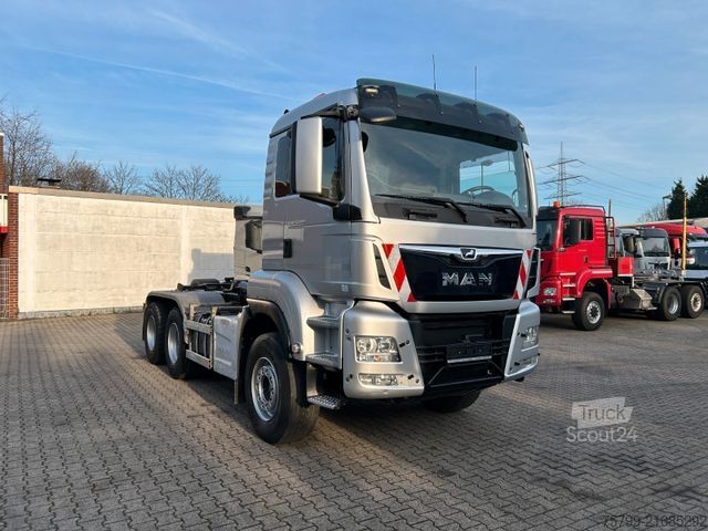 Hakowiec MAN 26.500 Palfinger Abknick-Abroller kurz Radstand