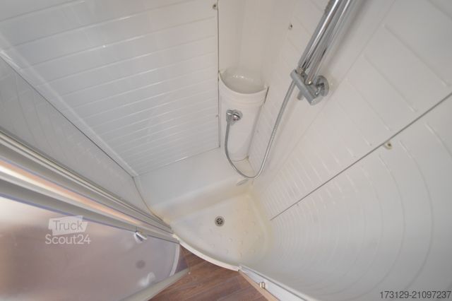 Halvintegreret autocamper BÜRSTNER T 745 NEXXO AUTOMATIK QUEENSB. SAT+TV AHK KAM