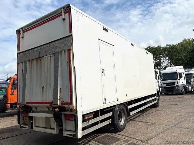  MAN TGM 18.250 BL WITH PLYWOOD CLOSED BOX AND LOADI...
