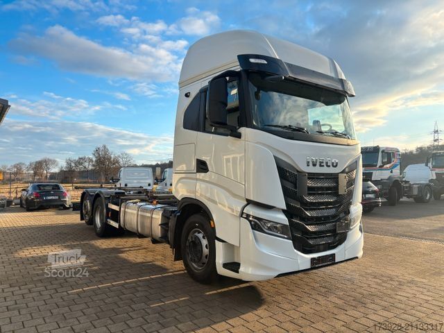 Kamion z zamenljivo nadgradnjo IVECO AS260S51Y/FP CM