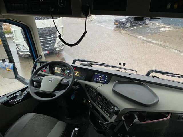 Standartinis-SZM Volvo FH 13.500 Globetrotter / 2x Tank / Euro 6