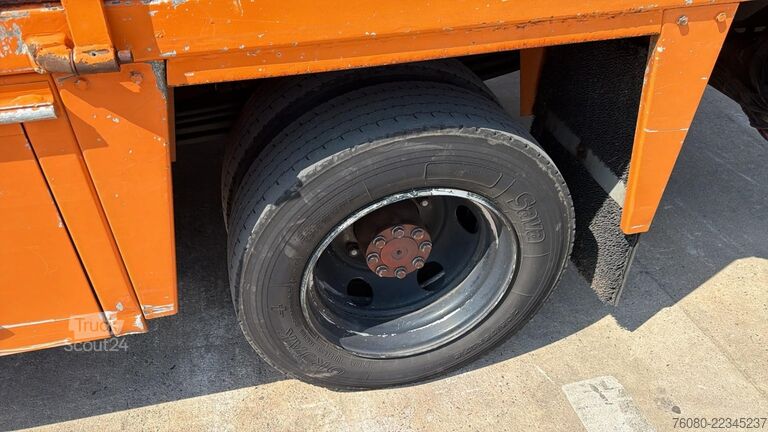 Boîte plate Mercedes-Benz 813 D (EX COMMUNAL / BE TRUCK / PARFAIT ETAT / ...