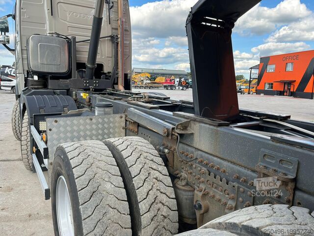 Pašizgāzējs Volvo FH 540 8x4 HYDRAULIC TENT / RETARDER / TANDEM A...