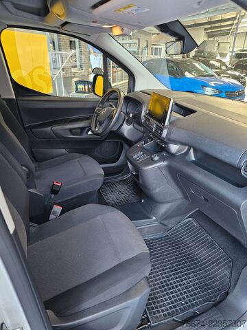 Skåpbil OPEL Combo-e Cargo XL 50-kWh Regalsystem Navi Kamera
