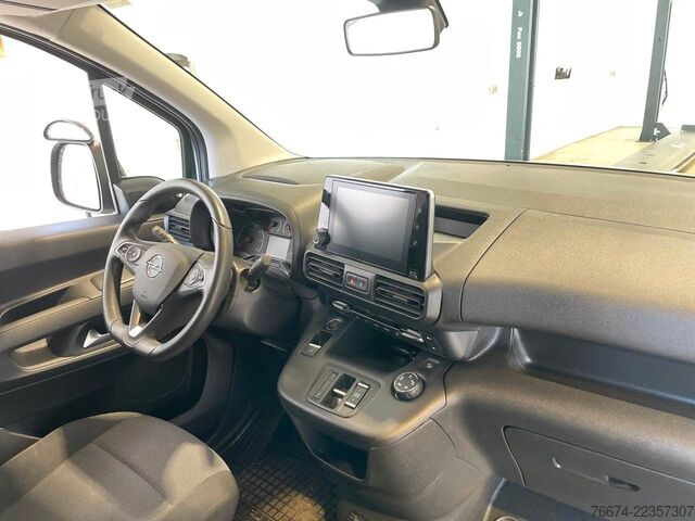Skåpbil OPEL Combo-e Cargo XL 50-kWh Regalsystem Navi Kamera