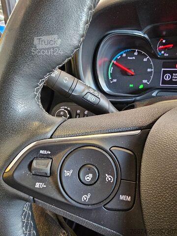 Skåpbil OPEL Combo-e Cargo XL 50-kWh Regalsystem Navi Kamera