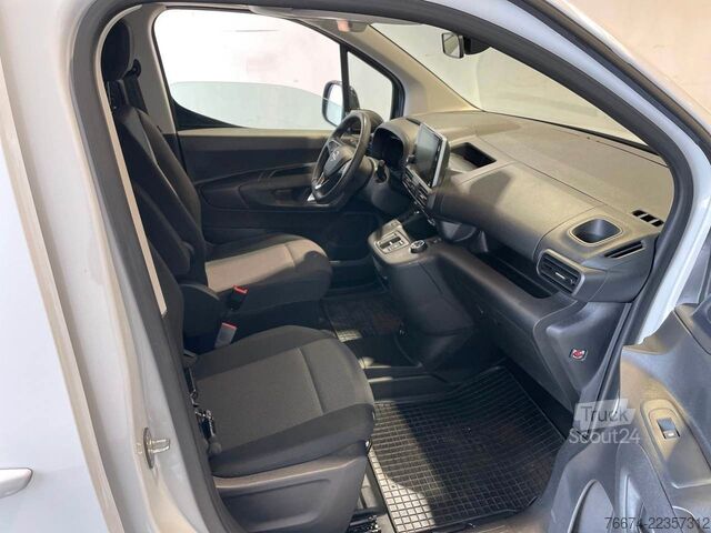 Skåpbil OPEL Combo-e Cargo XL 50-kWh Regalsystem Navi Kamera