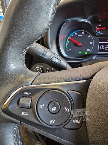 Skåpbil OPEL Combo-e Cargo XL 50-kWh Regalsystem Navi Kamera