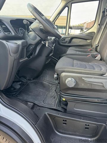 Σταθερό σώμα Iveco DAILY 35 C 18