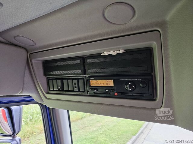 Koffer VOLVO FL 250.16 AIRCO TAILLIFT NL-TR