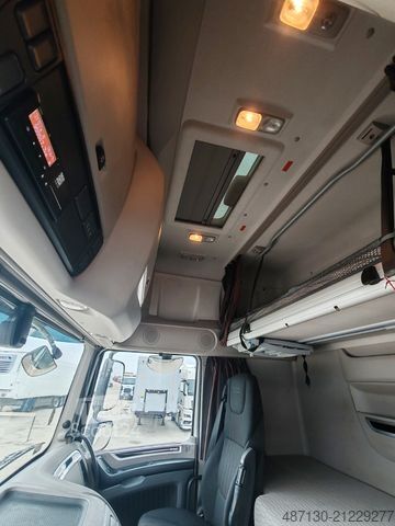 Standard tractor unit DAF XF 106.480 SSC