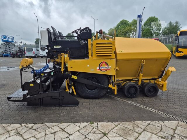 Pokladač Caterpillar AP300 / 1 OWNER / SERVICED!
