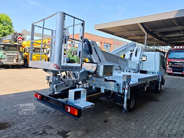 Plataforma elevadora Nissan Cabstar 35.13 NT400 Multitel MX 250