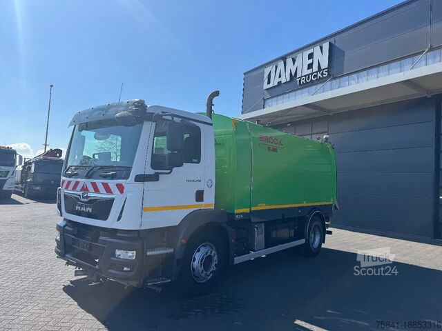 Kehrmaschine MAN TGM 18.290 met BROCK  SL 280 opbouw