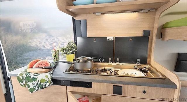 Camping-car ROADCAR R 601 140PS Radio/Navi/RFK/Markise/Dieselheizung