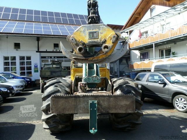 Forstfahrzeuge HSM 904 Forstmaschine Skidder mit Kran 8To Winde