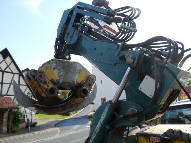 Forstfahrzeuge HSM 904 Forstmaschine Skidder mit Kran 8To Winde