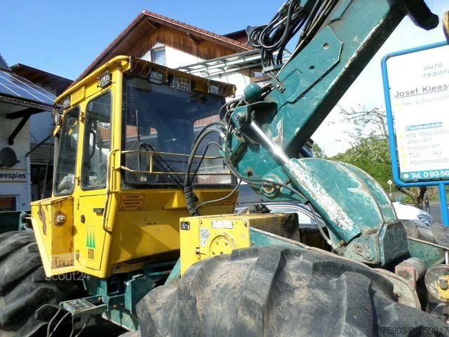 Forstfahrzeuge HSM 904 Forstmaschine Skidder mit Kran 8To Winde