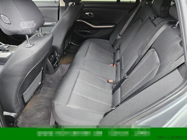 Мікроавтобус BMW 320d Touring xDrive