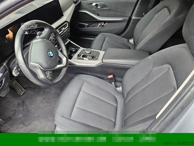 Мікроавтобус BMW 320d Touring xDrive