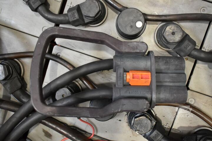 بطارية رافعة شوكية GRUMA 48 Volt 6 PzS 690 Ah