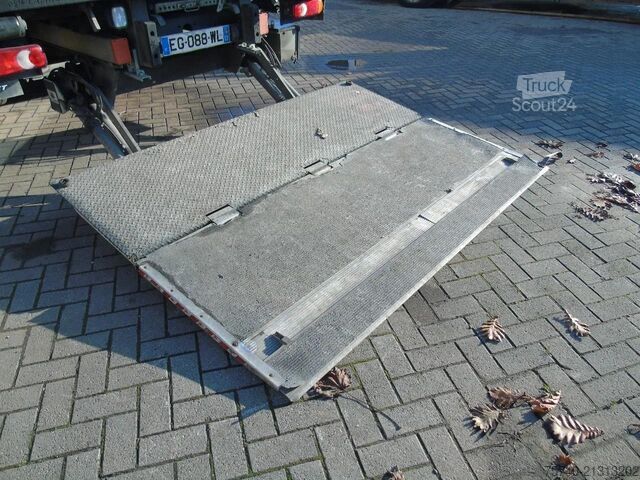 Chladírenská/mrazírenská přeprava Volvo FL 14.210 + ATP/FRC + CARRIER + LIFT + EURO 6