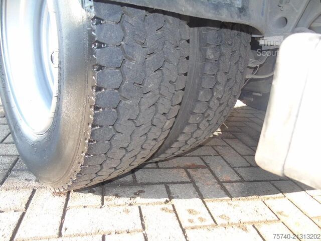 Chladírenská/mrazírenská přeprava Volvo FL 14.210 + ATP/FRC + CARRIER + LIFT + EURO 6