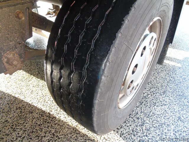 Kølet/frosset transport Schmitz Cargobull 2 AXLE + CARRIER + DHOLLANDIA LOADLIFT