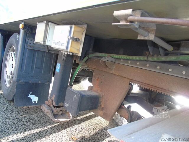 Kølet/frosset transport Schmitz Cargobull 2 AXLE + CARRIER + DHOLLANDIA LOADLIFT