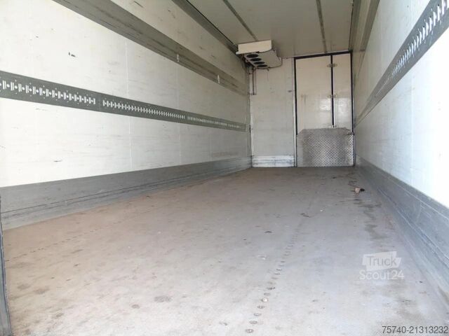 Kølet/frosset transport Schmitz Cargobull 2 AXLE + CARRIER + DHOLLANDIA LOADLIFT