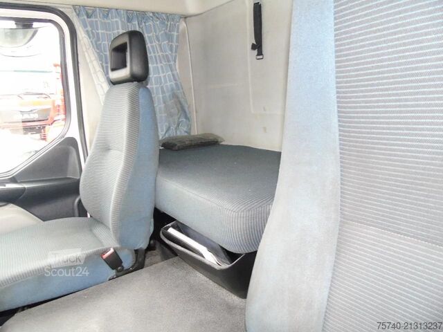 Mala Volvo FL 240 + 12t + euro 5 + lift