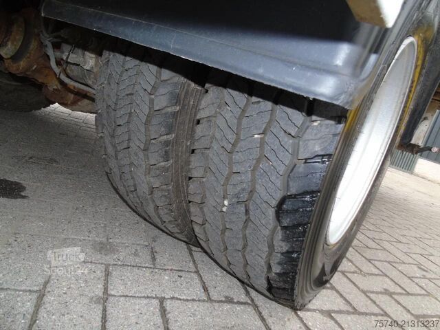 Mala Volvo FL 240 + 12t + euro 5 + lift