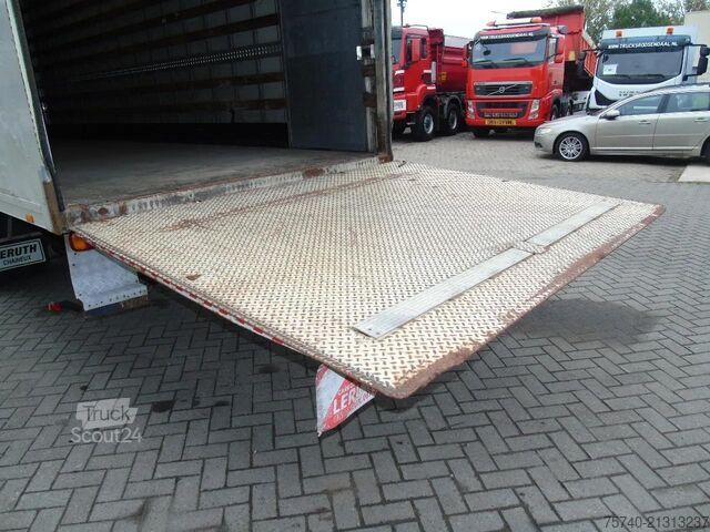 Mala Volvo FL 240 + 12t + euro 5 + lift