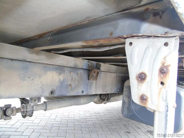 Mala Volvo FL 240 + 12t + euro 5 + lift