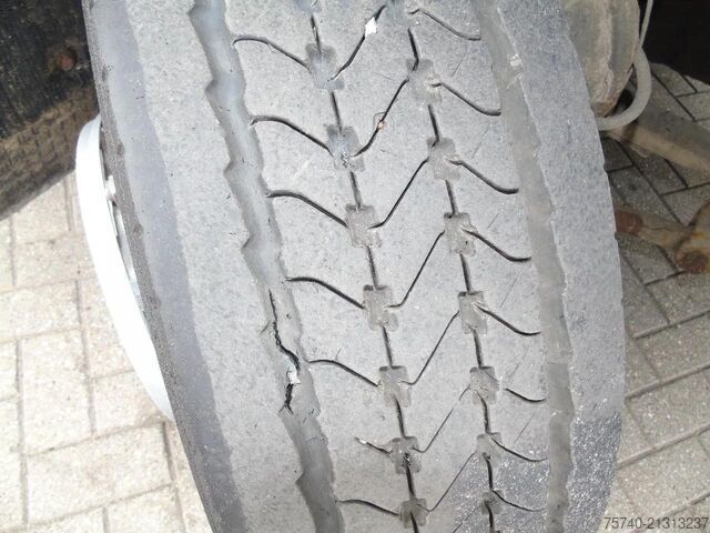 Mala Volvo FL 240 + 12t + euro 5 + lift