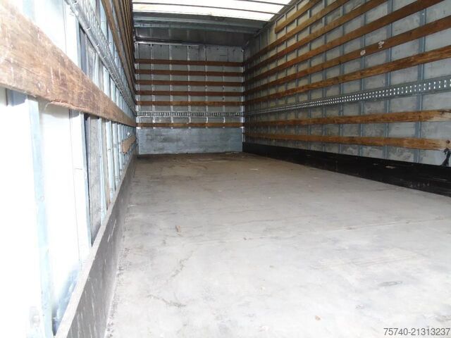Mala Volvo FL 240 + 12t + euro 5 + lift