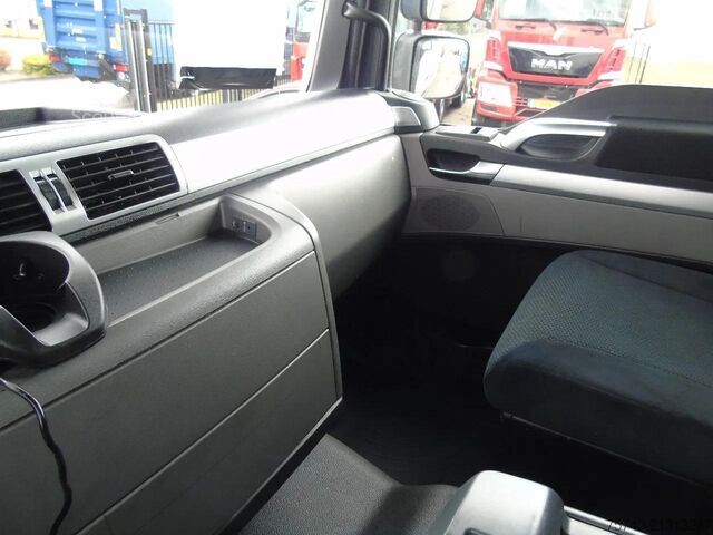 Soğutmalı/dondurulmuş taşıma MAN TGM 18.250 + carrier supra 850 + euro 6 + lift ...