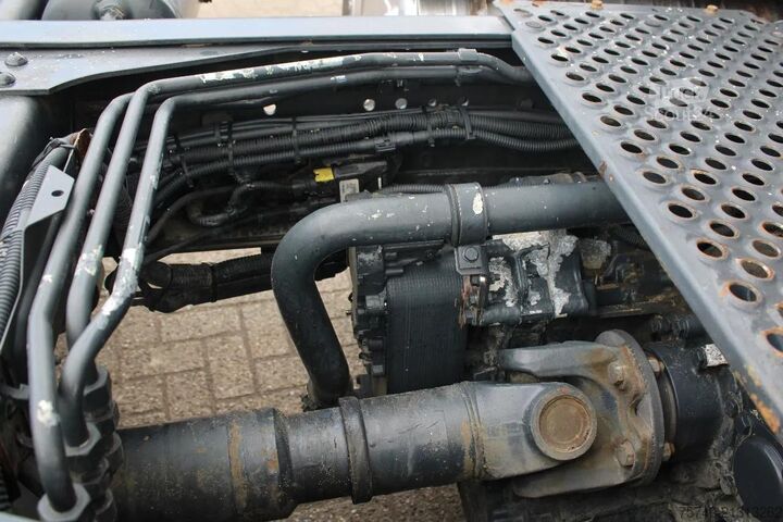 Standart-SZM Iveco Stralis 460 + 6X2 + RETARDER + EURO 6 + SPOILERS