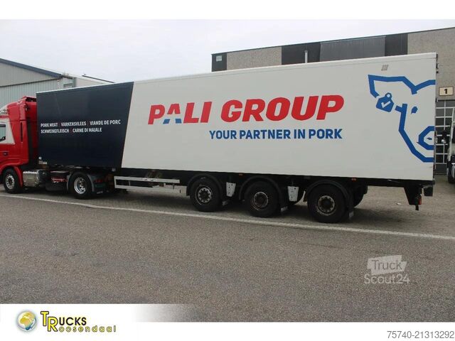 Transporte refrigerado/congelado Renders MEAT 3x BPW + CARRIER