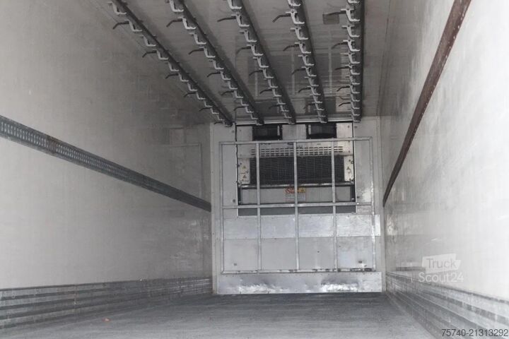 Transporte refrigerado/congelado Renders MEAT 3x BPW + CARRIER