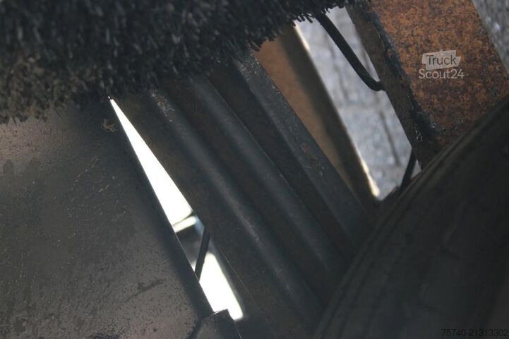 Furgón portacoches Nissan ATLEON 80.140 + MANUAL + EURO 3